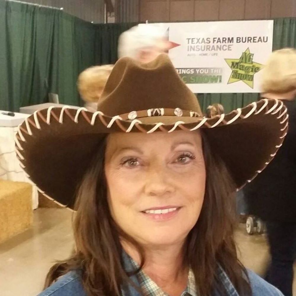 Meet your Posher, Vicki